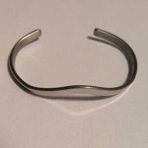 Sergio Lub Wavy Silver Men's Magnetic Cuff Bracelet - Minimalist Open Bangle